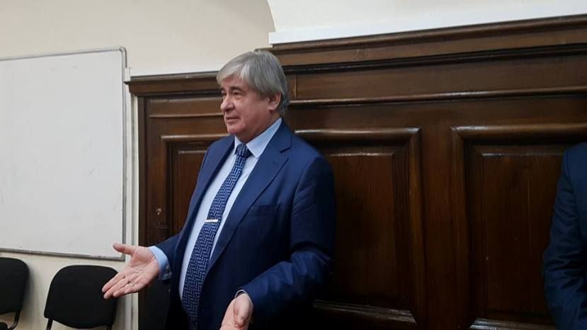 Анатолий Макаров