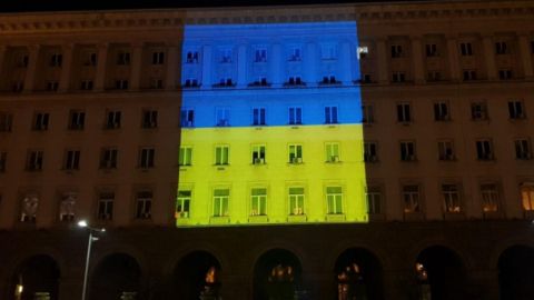 Правительство Болгарии приняло решение направить Украине гуманитарную и военно-логистическую помощь