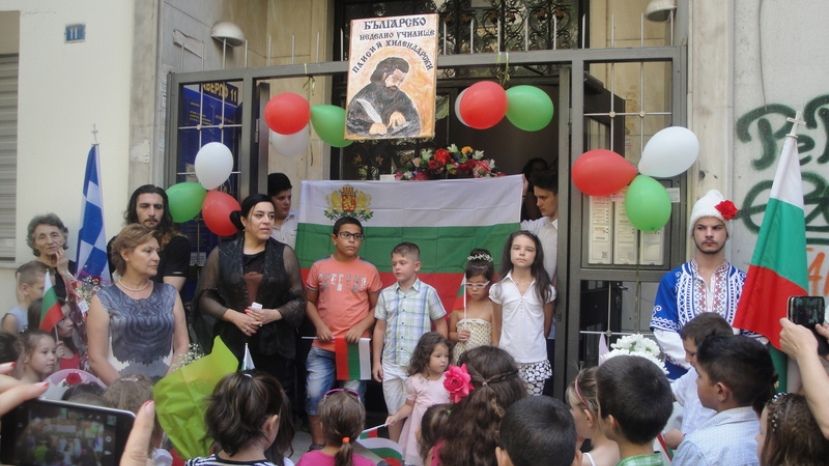 18 нови български училища в чужбина от септември