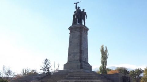 Паметникът на съветската армия ще бъде ремонтиран с 390 000 лв.