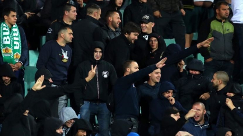 УЕФА расследует проявление расизма в адрес игроков сборной Англии в Софии
