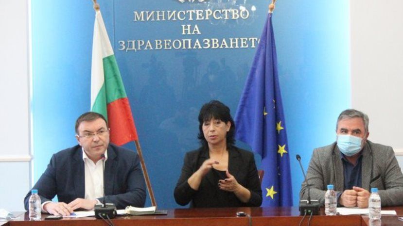 Министър Ангелов: Всички лица, получили първа доза от ваксината на AstraZeneca могат да се имунизират с втора доза от същата ваксина