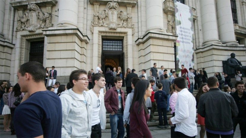 Финансовыми стимулами Болгария будет регулировать прием студентов в университетах