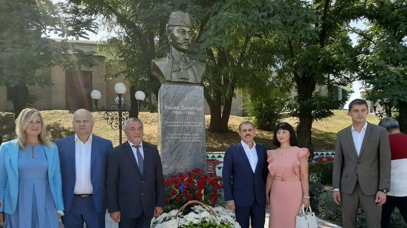 В Мелитополе открыли памятник герою-освободителю Болгарии