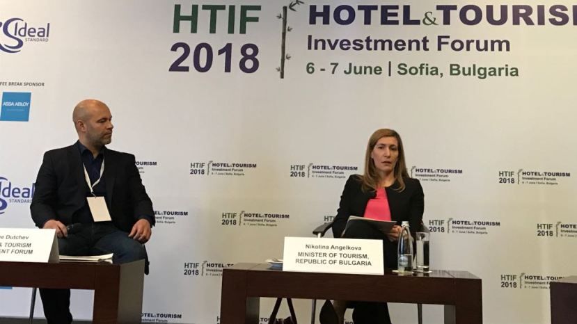 Министър Ангелкова: Леглата в 4- и 5-звездните хотели у нас са се увеличили с 24% за периода 2014-2017