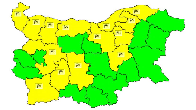 Из-за сильного ветра в 14 областях Болгарии объявлен „желтый“ уровень опасности