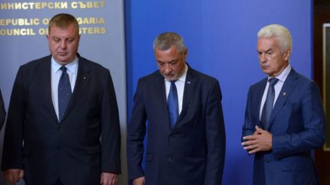 Партия вице-премьера Болгарии требует отставки Волена Сидерова, защищающего только интересы России