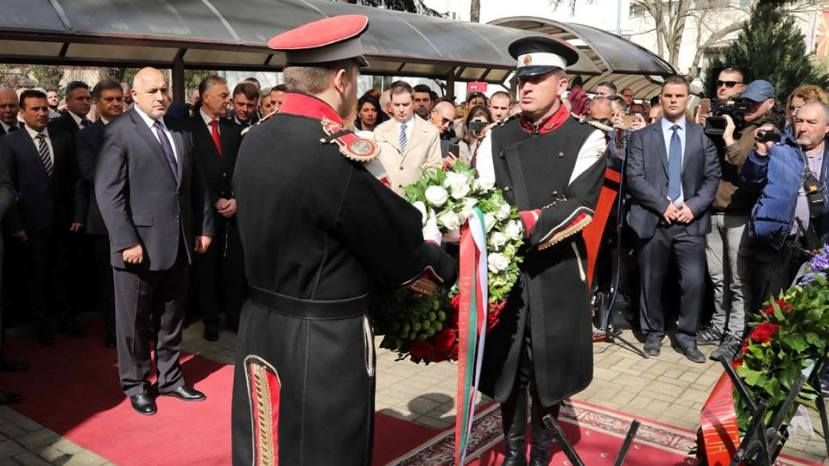Премьеры Болгарии и Македонии в Скопье почтили память жертв Холокоста