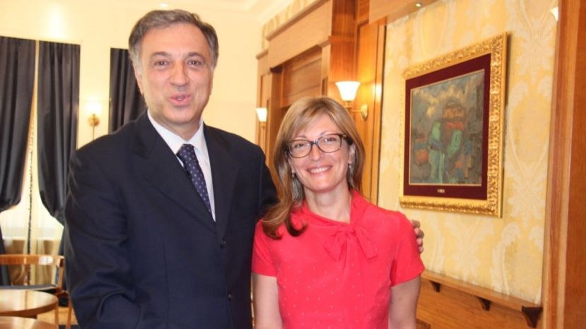 Екатерина Захариева разговаря с президента и премиера на Черна гора