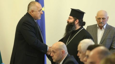 Правительство Болгарии выделило 5 млн. левов на зарплаты священникам