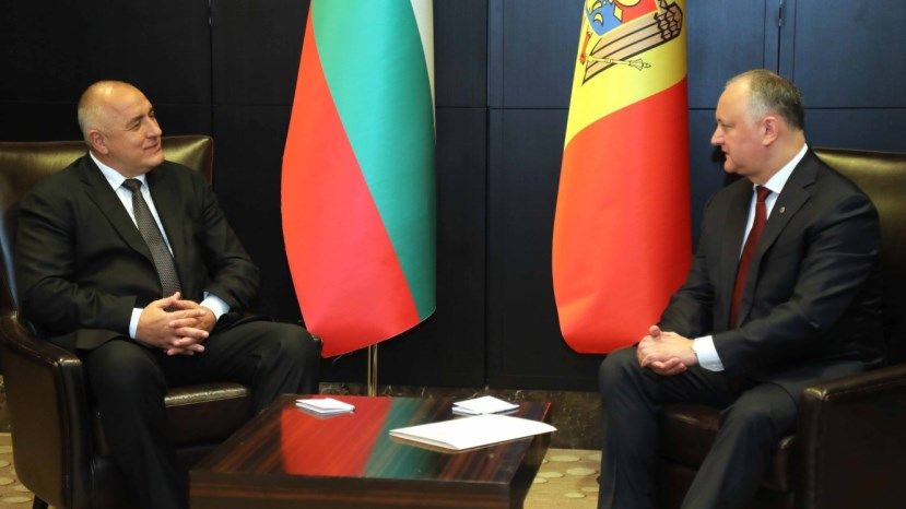 Премьер Болгарии обсудил с президентом Молдовы создание совместных предприятий