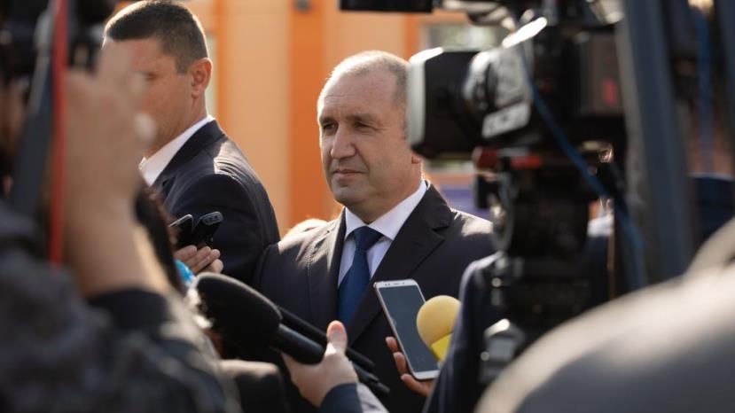 Румен Радев призвал экс-премьера Борисова баллотироваться в президенты Болгарии