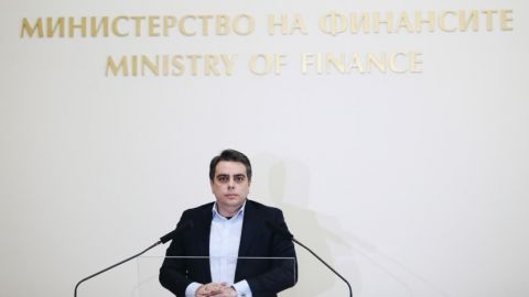 Бюджет 2022: Бесплатные детские сады, минимальная зарплата 710 левов