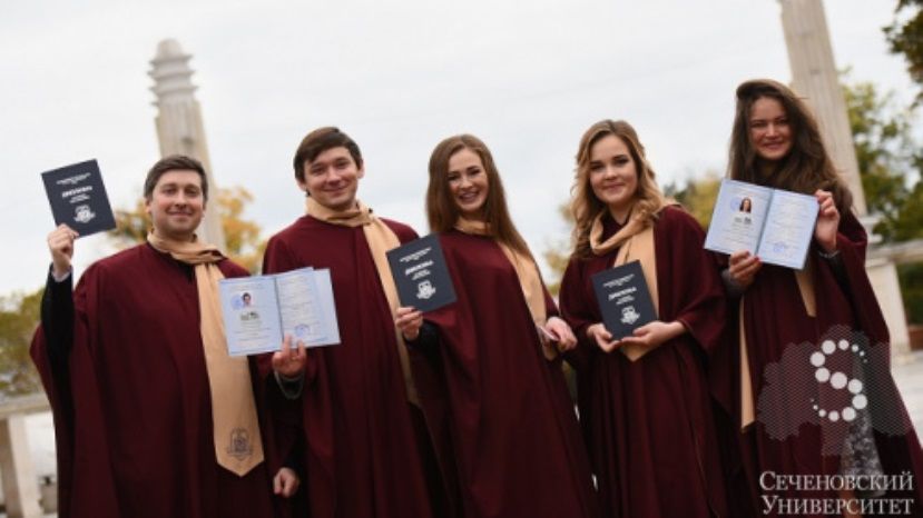 Студенты Сеченовского университета получили дипломы Медицинского университета Варны