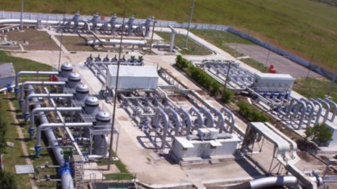 Газпром продолжает платить Болгарии за пустой Трансбалканский газопровод