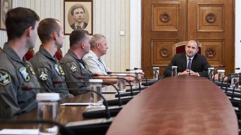 Президент Болгарии: Предстоящее обучение летчиков в США – серьезная инвестиция
