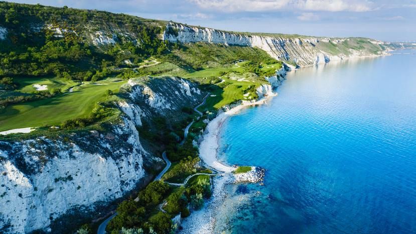 Болгарский гольф-комплекс на побережье Черного моря попал в десятку лучших в мире