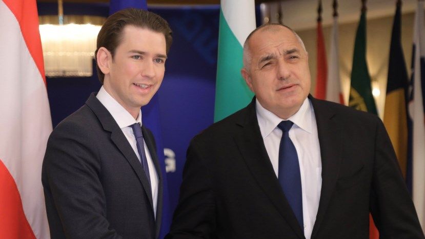 Бойко Борисов обсъди с канцлера на Австрия Себастиан Курц възможността за доставка на защитни облекла от България