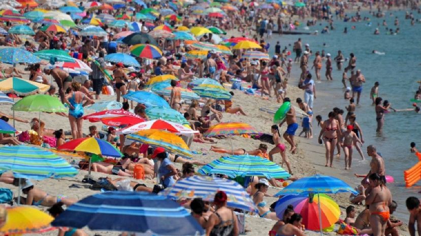 В августе количество иностранцев, посетивших Болгарию, увеличилось на 3.8%
