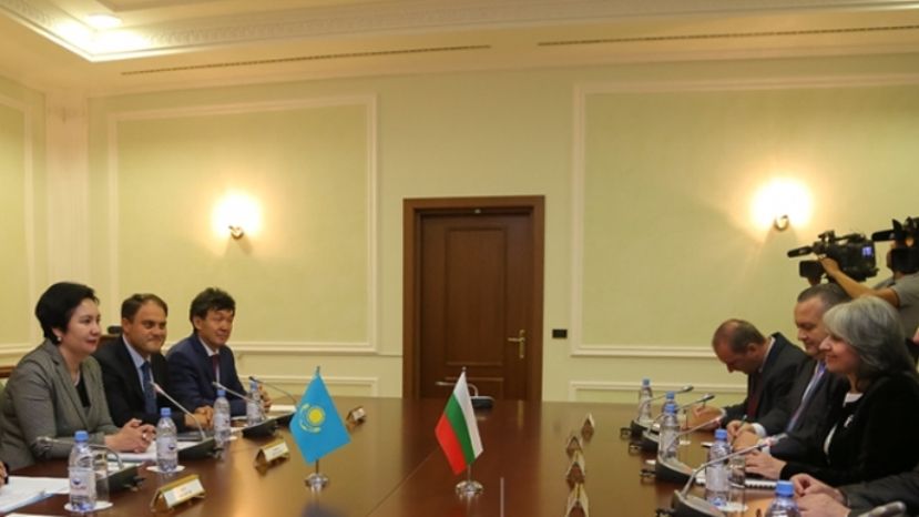 Госсекретарь Казахстана и вице-президент Болгарии обсудили состояние и актуальные вопросы развития отношений