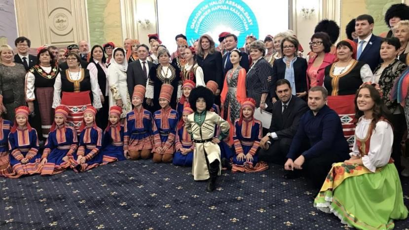 Болгары в Казахстане получат возможность изучать родной язык