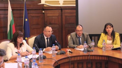 В резултат на извънредните проверки е открит фипронил в яйца от български производители