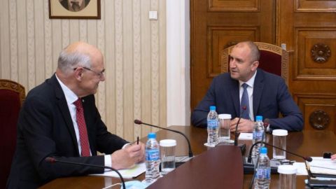 Румен Радев: Натрупаните проблеми в енергетиката създават сериозни рискове за сектора, икономиката и хората