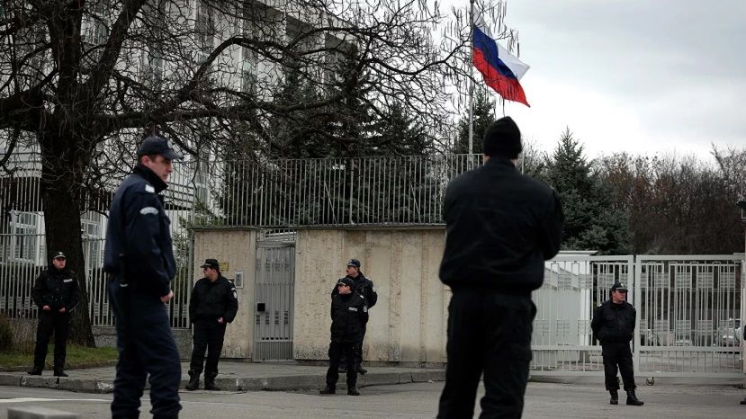 РИА Новости: В России отреагировали на высылку дипломата из Болгарии