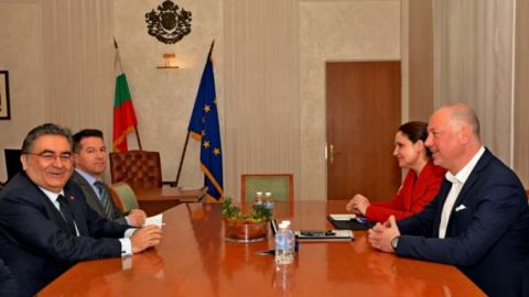 Министър Росен Желязков се срещна с посланика на Турция в България