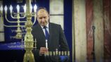 Президент Болгарии зажег восьмую свечу Хануки в Софийской синагоге