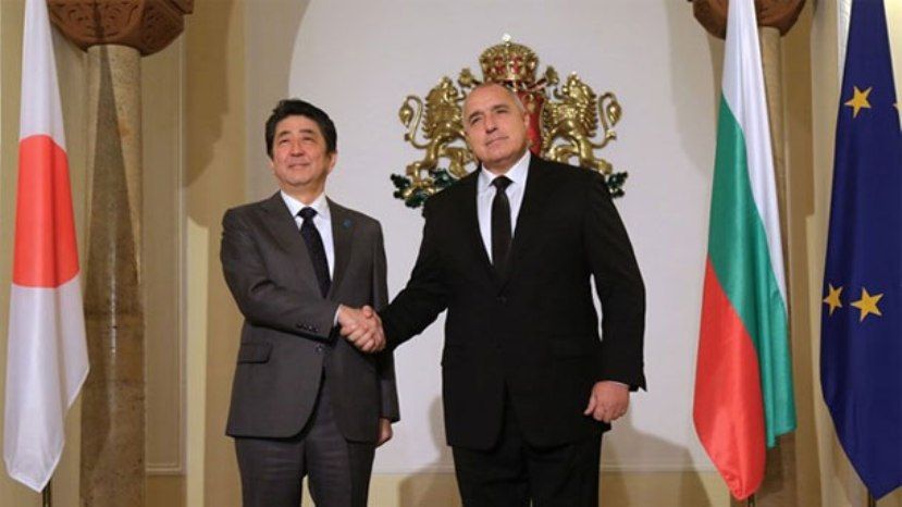 Премьер Японии: Мы разделяем общие ценности с Болгарией