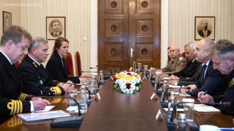 Президентът: България очаква своевременна подкрепа от своите съюзници за модернизация на въоръжените си сили