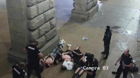 Парламент Болгарии проведет внеочередное заседание в связи с фактами полицейского насилия