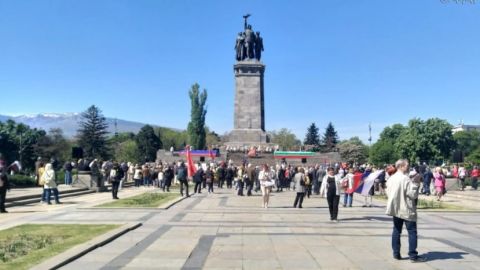 ФАН: В Болгарии потомки победителей праздновали День Победы, а остальные — День Европы