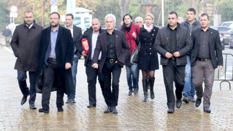 Партия «Атака» начала сбор подписей за вотум недоверия правительству Болгарии