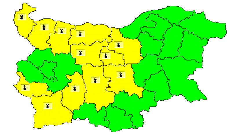 Жълт код за високи температури е в сила за 12 области в страната