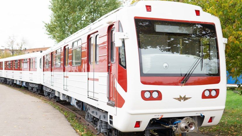 Метровагонмаш отправил в Софию новую партию модернизированных вагонов метро