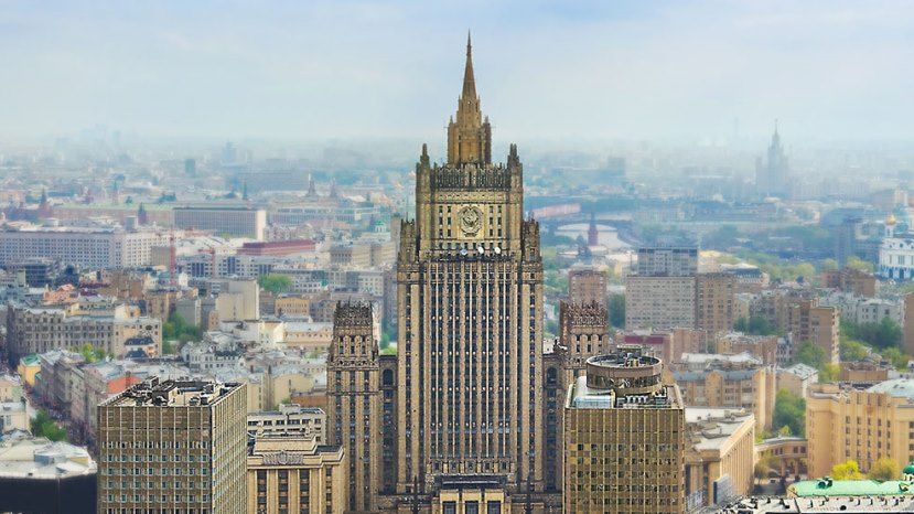 Россия объявила двух сотрудников посольства Болгарии в Москве персонами нон грата