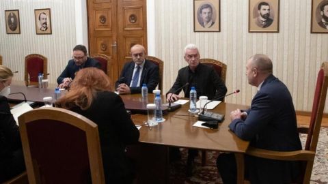 РГ: В Болгарии в преддверии выборов выявили более полумиллиона "мертвых душ"