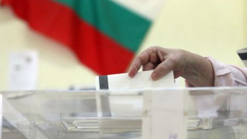 В Болгарии проходят местные выборы и референдум