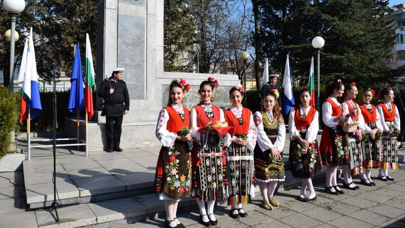 Бургас чества днес 140 години свобода