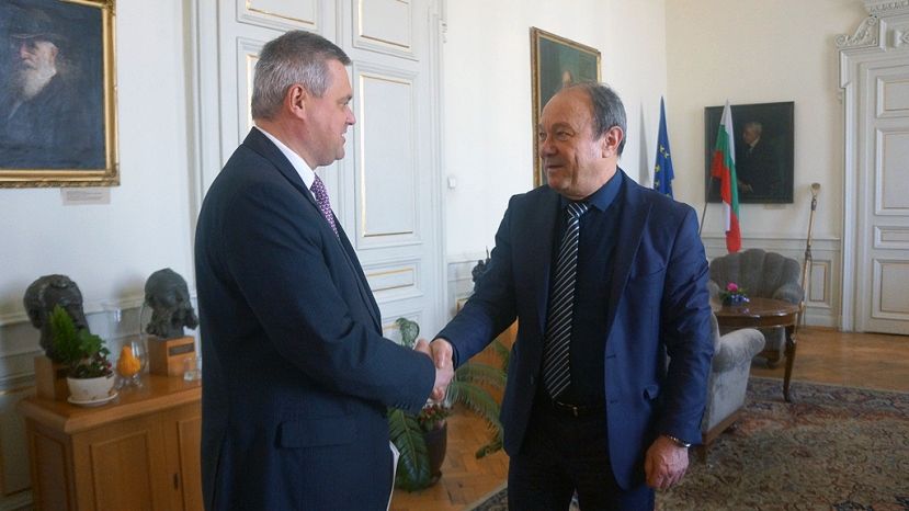 Посол Беларуси в Болгарии обсудил с президентом БАН сотрудничество в научно-технической сфере