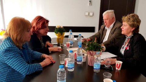 БСП: Проблема с насилием над женщинами и детьми остается серьезной и в Болгарии, и в России
