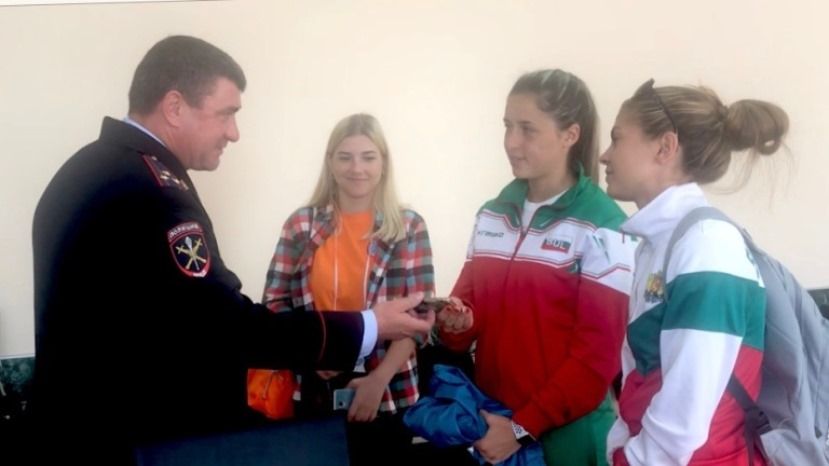 Жительница Болгарии поблагодарила начальника УМВД России по городу Саратову за оперативное раскрытие преступления