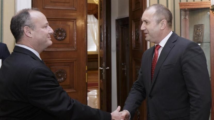 Президент Болгарии обсудил с послом США актуальные темы двухсторонних отношений