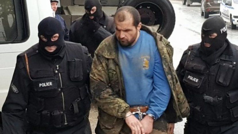 80 полицаи за въоръжен българин от Френския легион