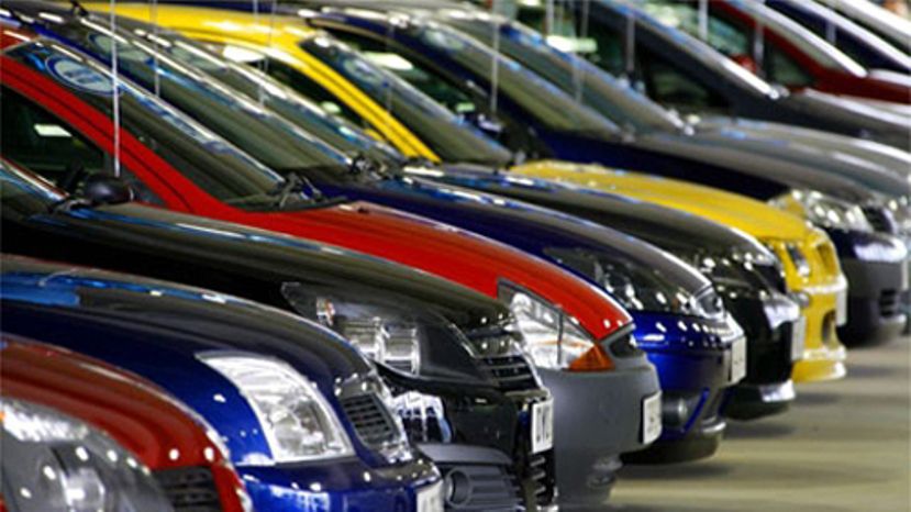 В Болгарии продажи автомобилей снижаются, в ЕС - увеличиваются