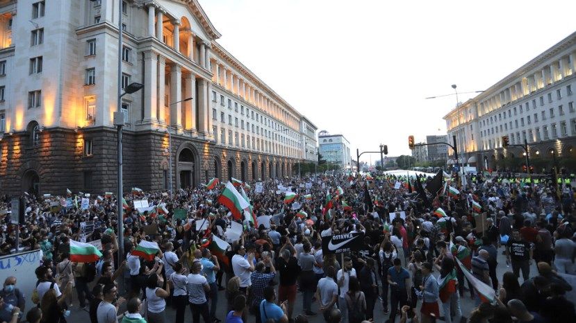РИА Новости: Эксперт прокомментировал протесты в Болгарии