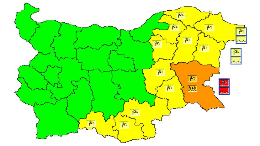 Из-за сильного ветра в Бургаской области объявлен „оранжевый“ уровень опасности, в 11 областях – „желтый“