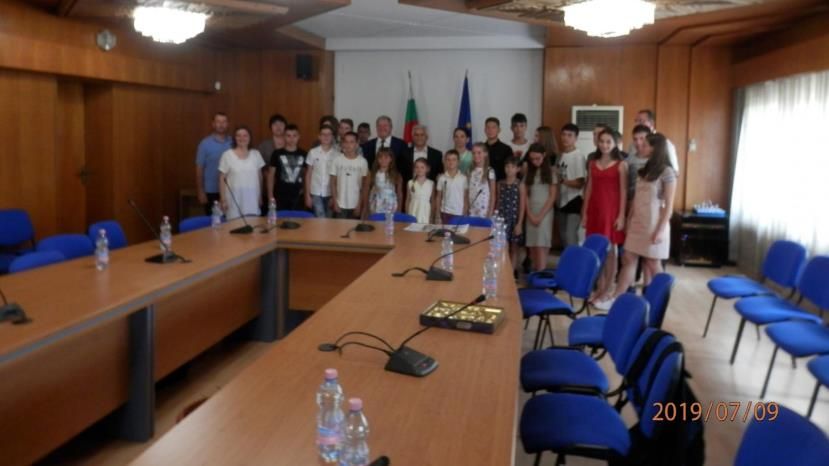 Заместник областните управители Андриян Петров и Владимир Гърбелов проведоха среща с деца на бесарабски българи от град Одеса